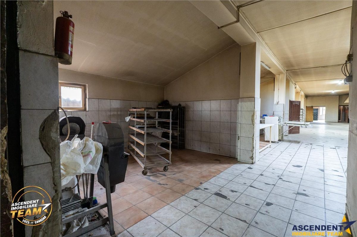 Spatiu comercial+afacere functionala: brutarie,rute de distributie,Ghelinta - foto 11