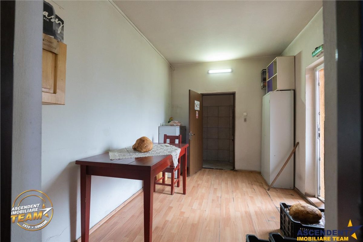 Spatiu comercial+afacere functionala: brutarie,rute de distributie,Ghelinta - foto 24