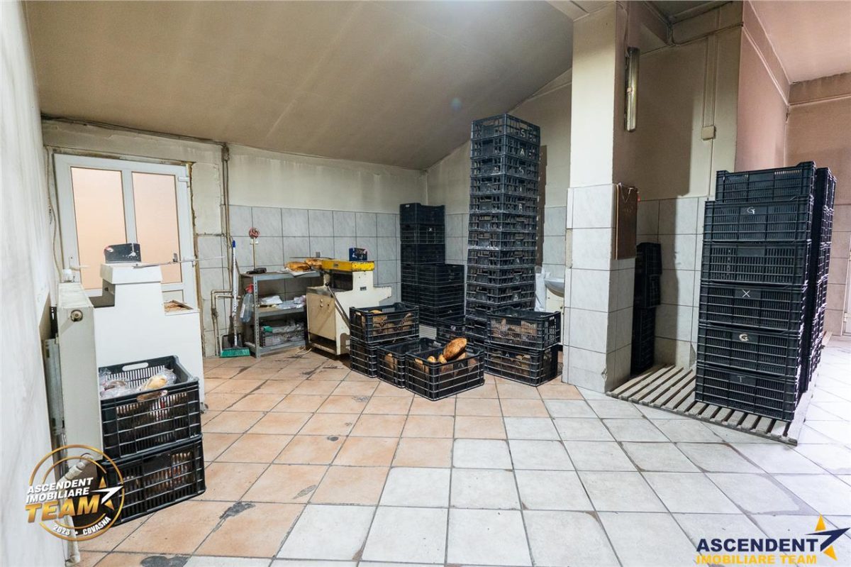 Spatiu comercial+afacere functionala: brutarie,rute de distributie,Ghelinta - foto 5