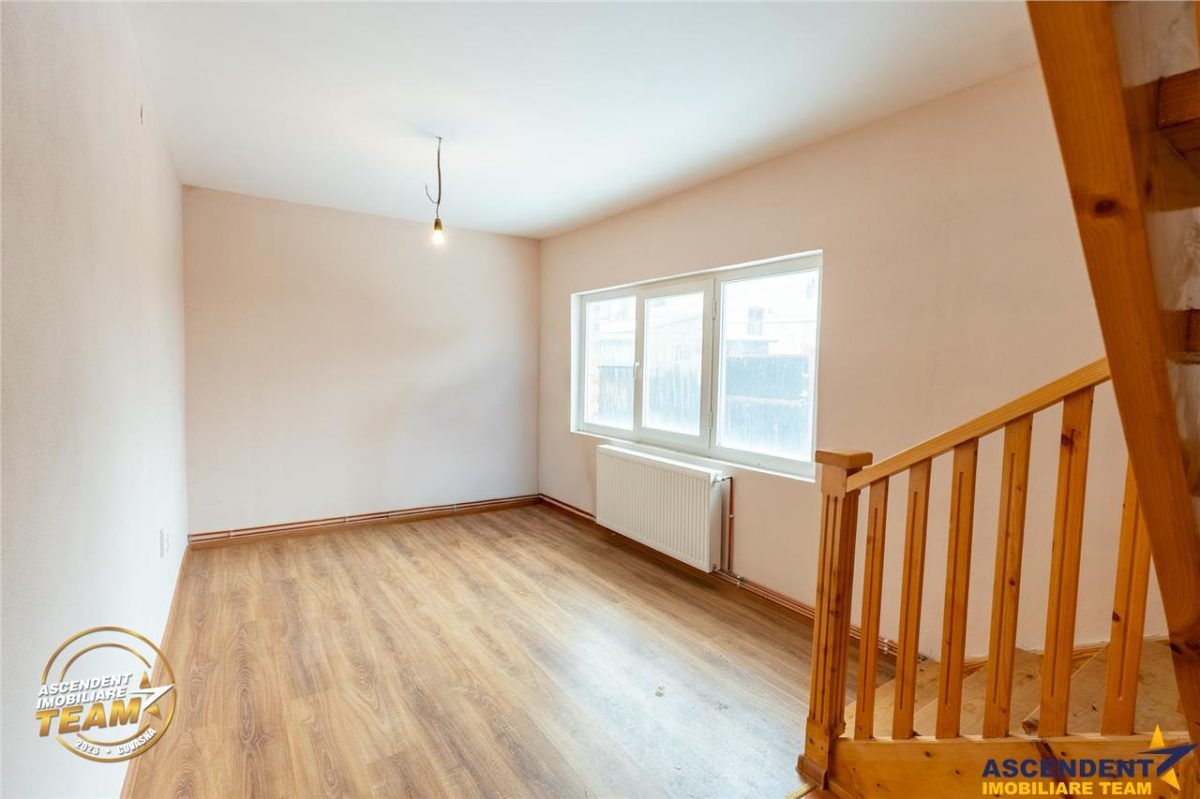 Accesibilitate si farmecul unei case cu garaj, locatie de referinta, Central, Targu Secuiesc - foto 2