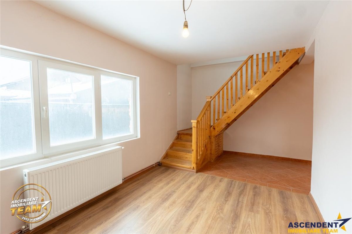 Accesibilitate si farmecul unei case cu garaj, locatie de referinta, Central, Targu Secuiesc - foto 19