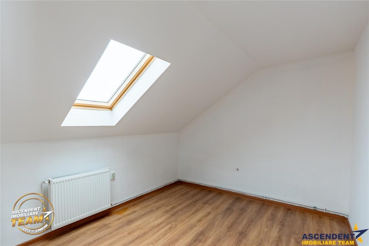 Accesibilitate si farmecul unei case cu garaj, locatie de referinta, Central, Targu Secuiesc - foto 4