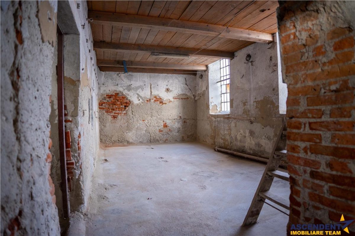 FILM! Rezidential/ comercial/ productie, Central, Targu-Secuiesc - foto 21