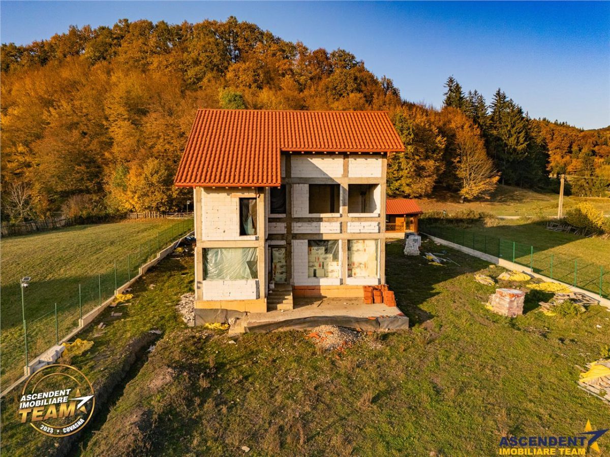 FILM! Vila intr-un peisaj mirific, cu 2.900mp teren, Covasna - foto 16