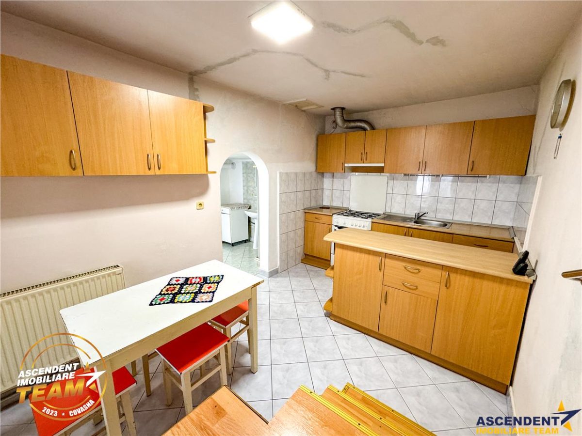 FILM&3D! Casa ospitaliera,curte si gradina asortata,arie linistita,Simeria,Sfantu Gheorghe - foto 3