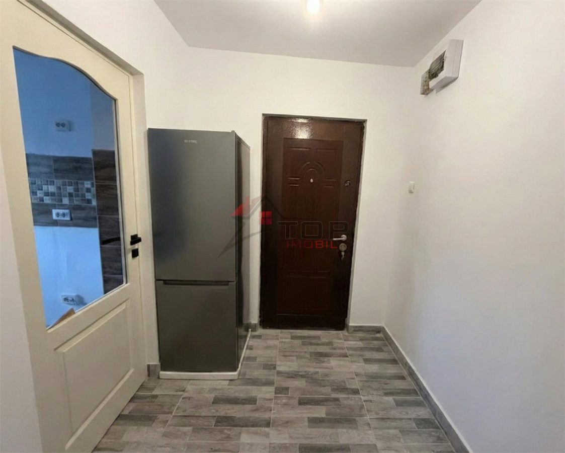 Etaj 3, renovat, 2 camere zona Mircea cel Batran - foto 5
