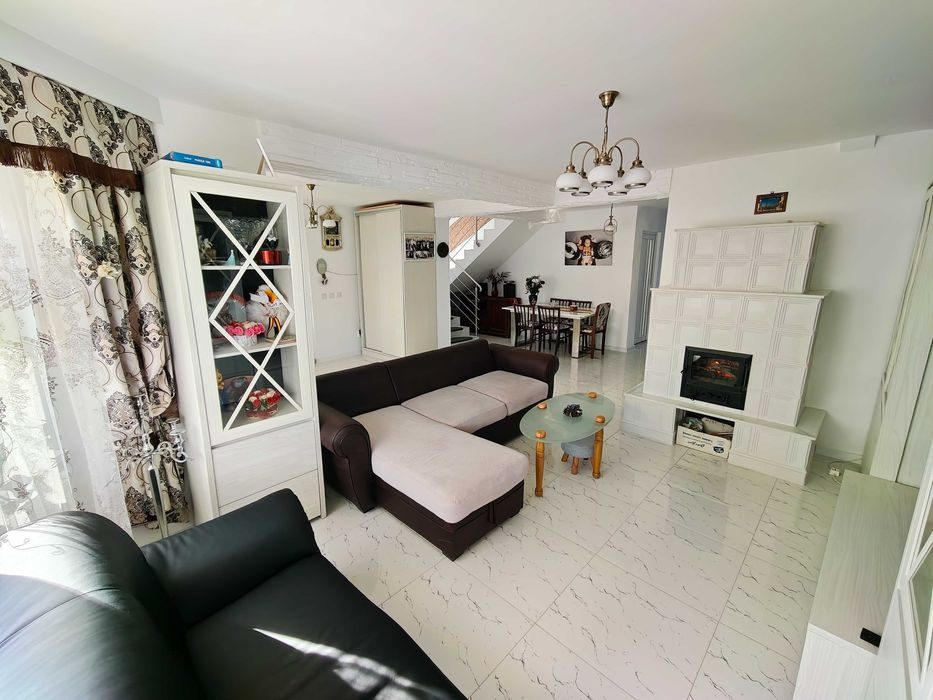 Casa Moderna in Zarnesti - cu Potential de Pensiune - foto 2