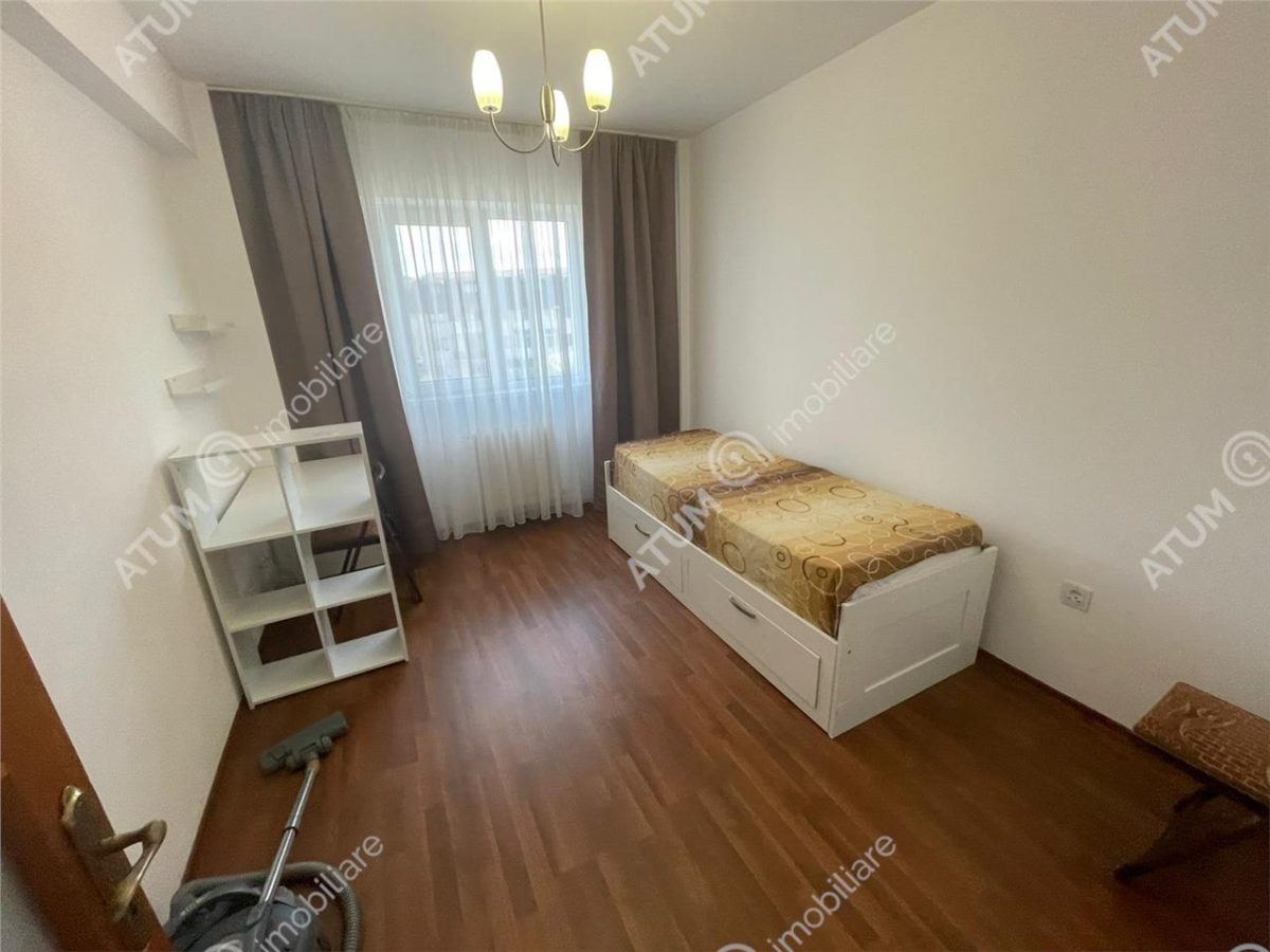 Apartament cu 3 camere decomandate balcon loc parcare Turnisor Sibiu - foto 3