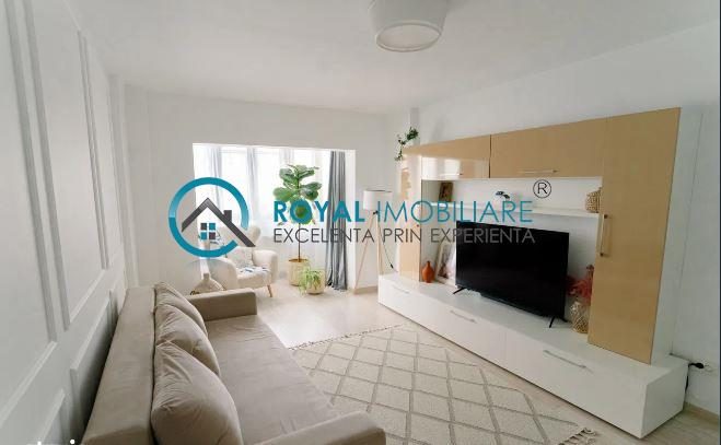 Royal Imobiliare - Vanzare apartament 3 camere zona Marasesti - 