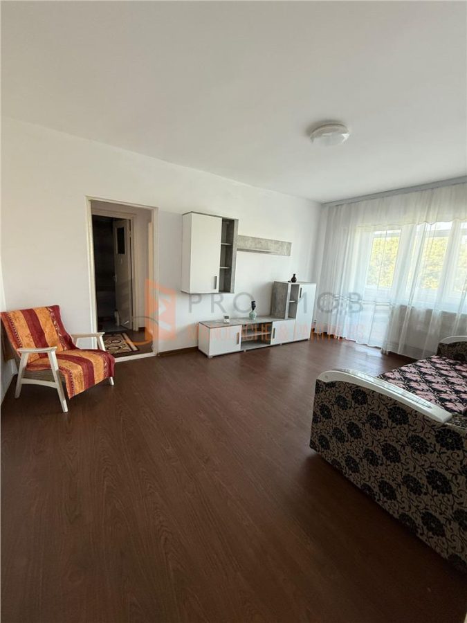 Apartament 2 camere cf 1 semidecomandat zona Crang - Buzau