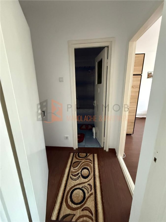 Apartament 2 camere cf 1 semidecomandat zona Crang - foto 4