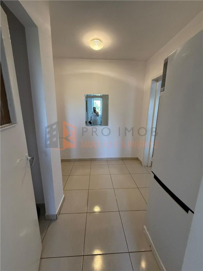 Apartament 2 camere cf 1 semidecomandat zona Crang - foto 5