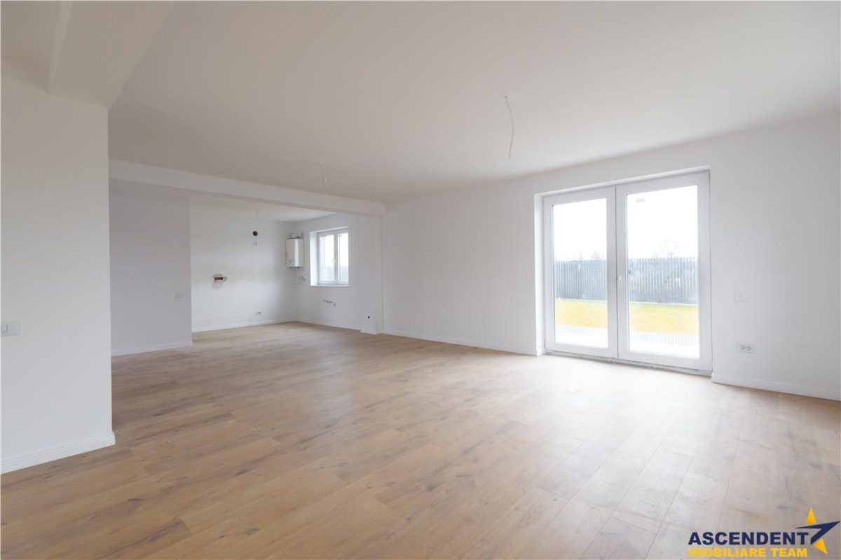 Imobil aparte, arhitectura deosebita, conditii avantajoase, Sanpetru - foto 2