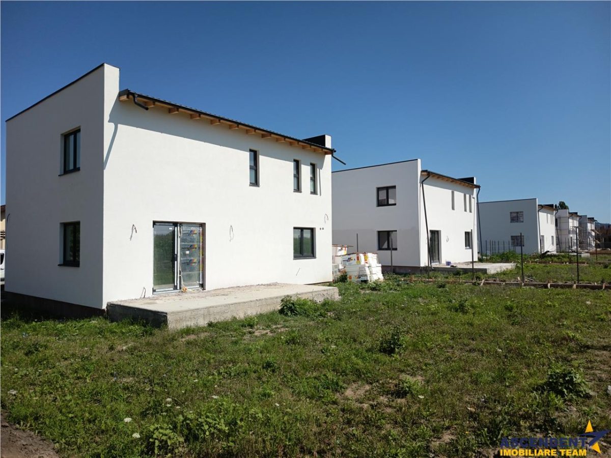 Imobil aparte, arhitectura deosebita, conditii avantajoase, Sanpetru - foto 18