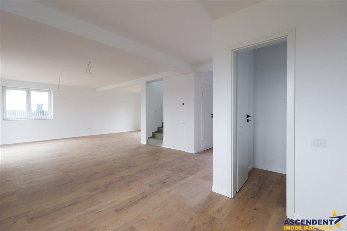 Imobil aparte, arhitectura deosebita, conditii avantajoase, Sanpetru - foto 10