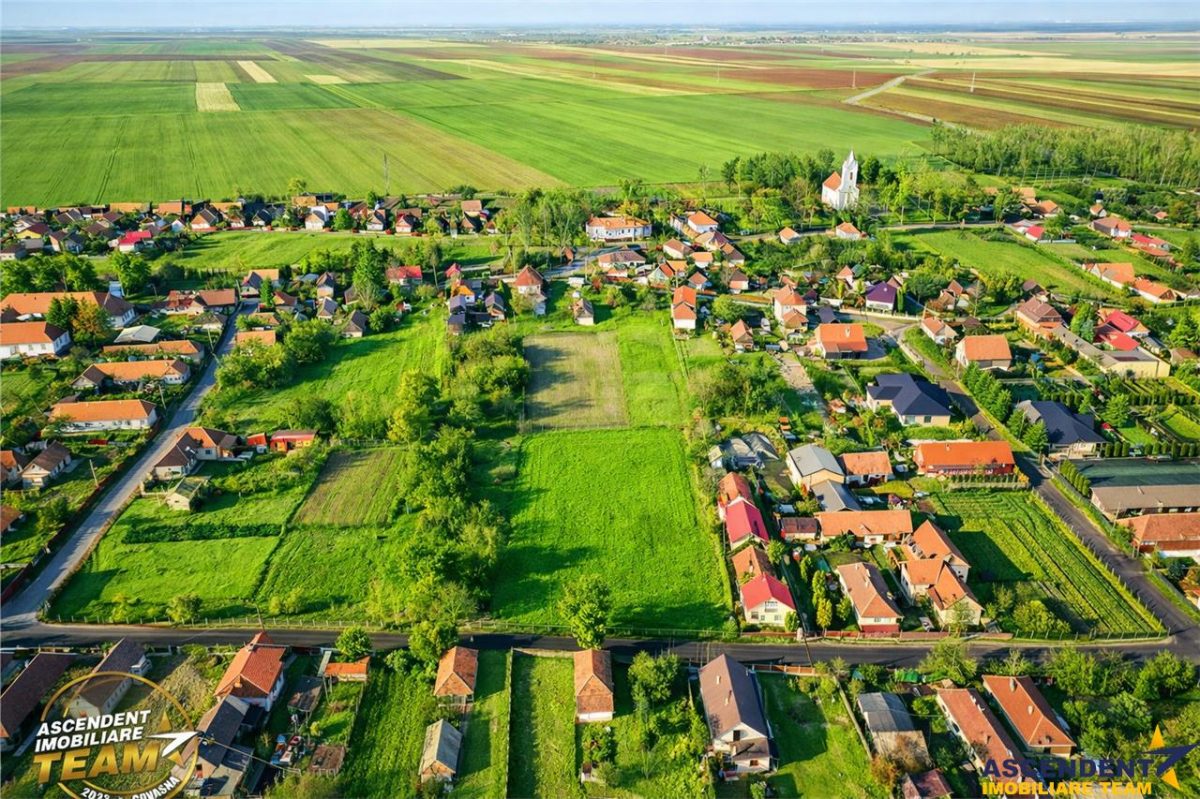 FILM! 4.554 mp intravilan, PUZ: locuinta,afacere,productie,satul Marcusa, deschis si la schimburi - foto 2