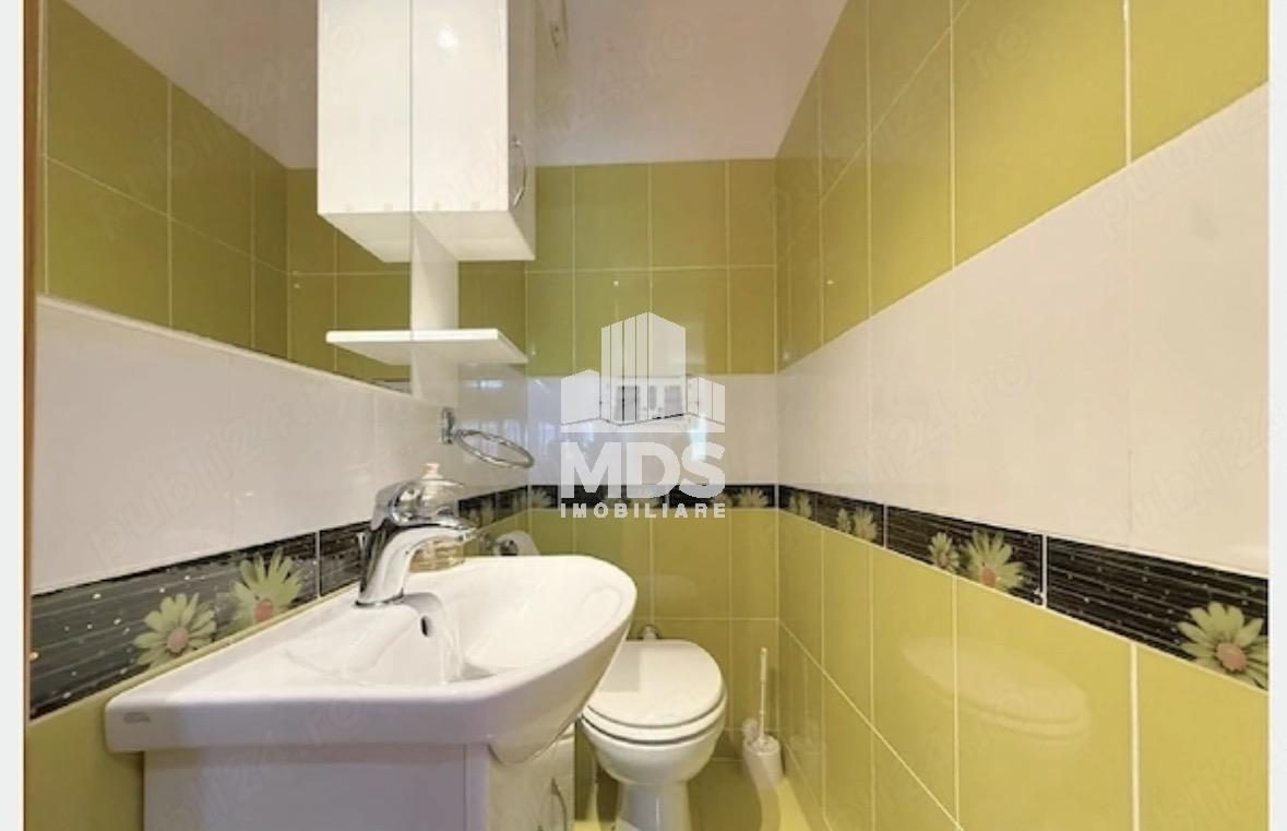 Etaj 1 cu 2 bai si garaj inclus, linga Medicina - 