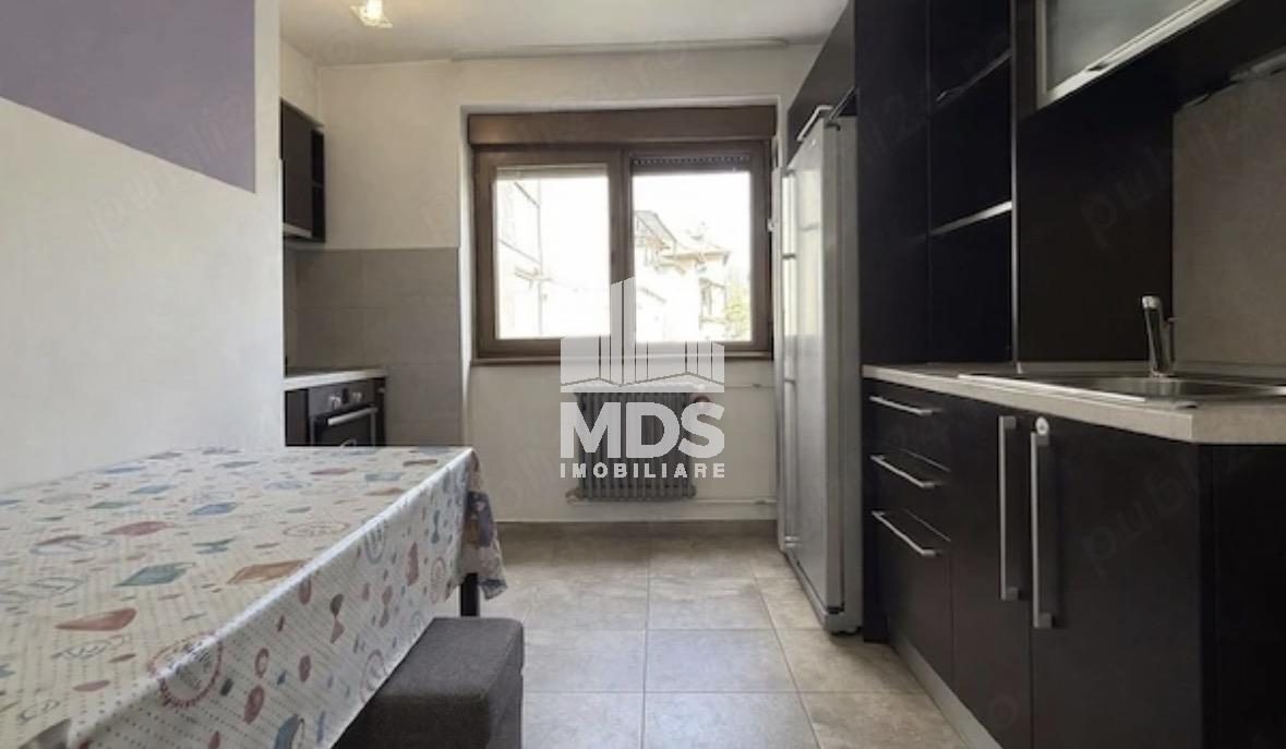 Etaj 1 cu 2 bai si garaj inclus, linga Medicina - foto 2