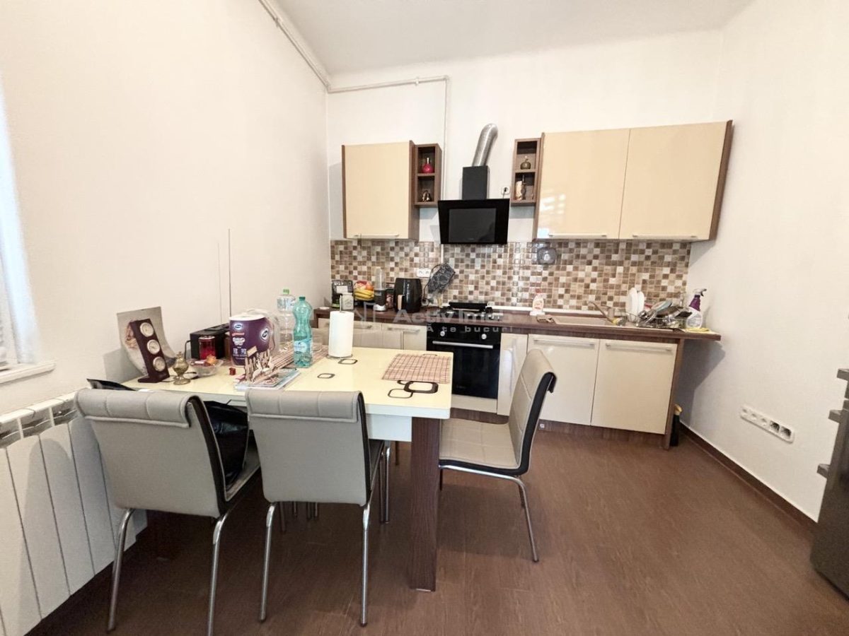Apartament cu 3 camere - 91 mp utili -  centru - Locatie excelenta -  posibilitate de compartimentare in 2 unitati - foto 5