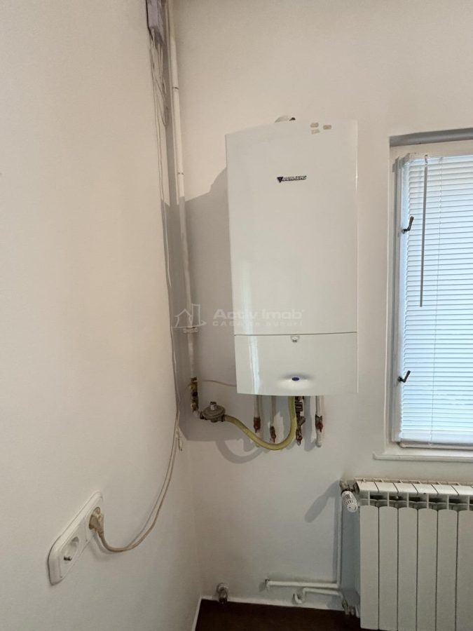 Apartament cu 3 camere - 91 mp utili -  centru - Locatie excelenta -  posibilitate de compartimentare in 2 unitati - foto 9