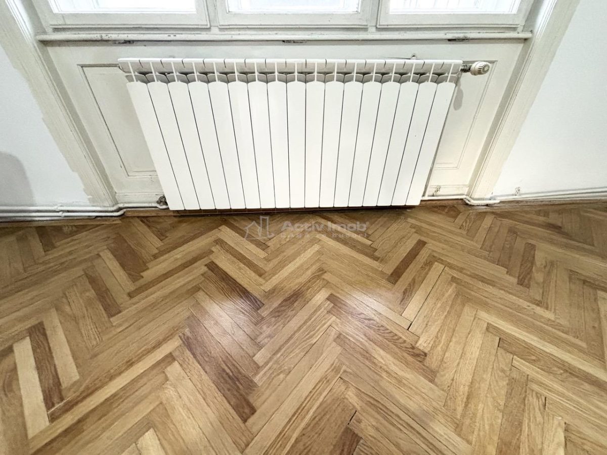 Apartament cu 3 camere - 91 mp utili -  centru - Locatie excelenta -  posibilitate de compartimentare in 2 unitati - foto 10