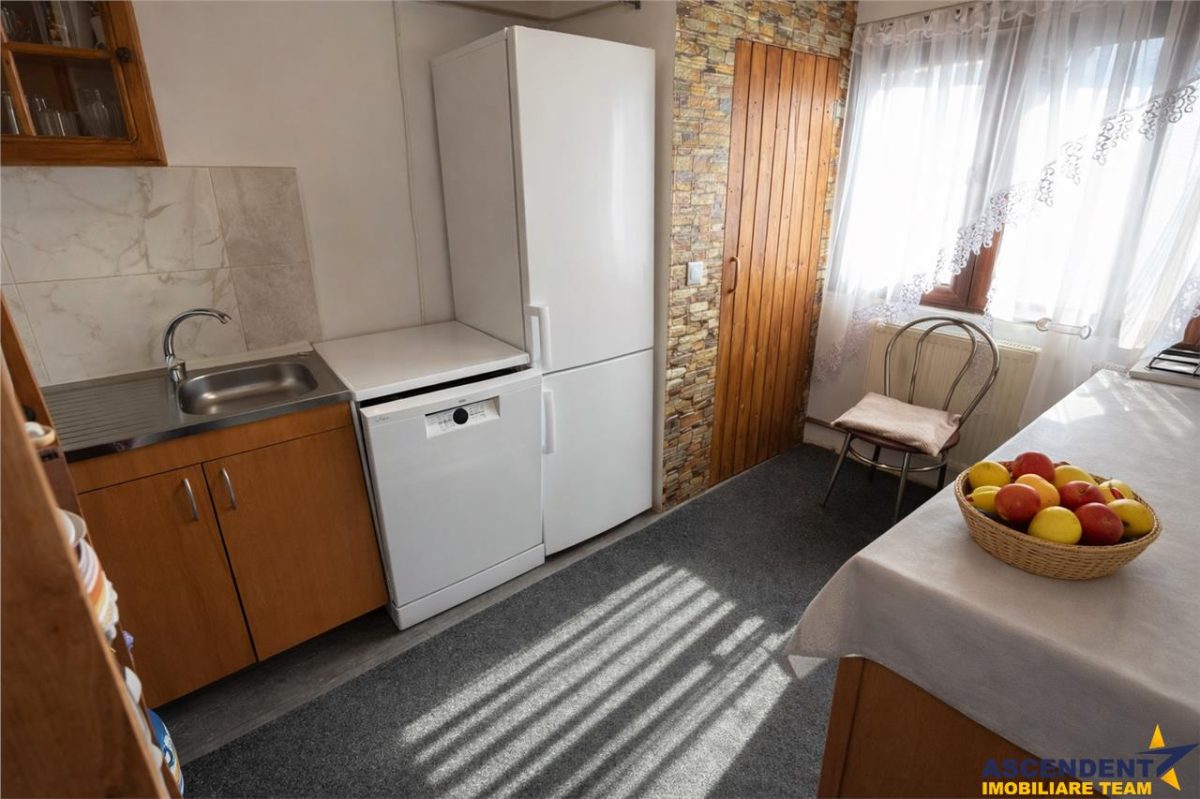 Casa 3 camere+ garsoniera separata, curte, gradina, anexe, Cristesti, Mures - foto 11