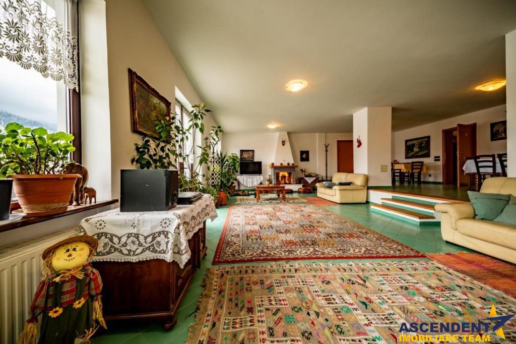 Pensiune cu priveliste fabuloasa, zona boema, Bran, Brasov. - foto 2