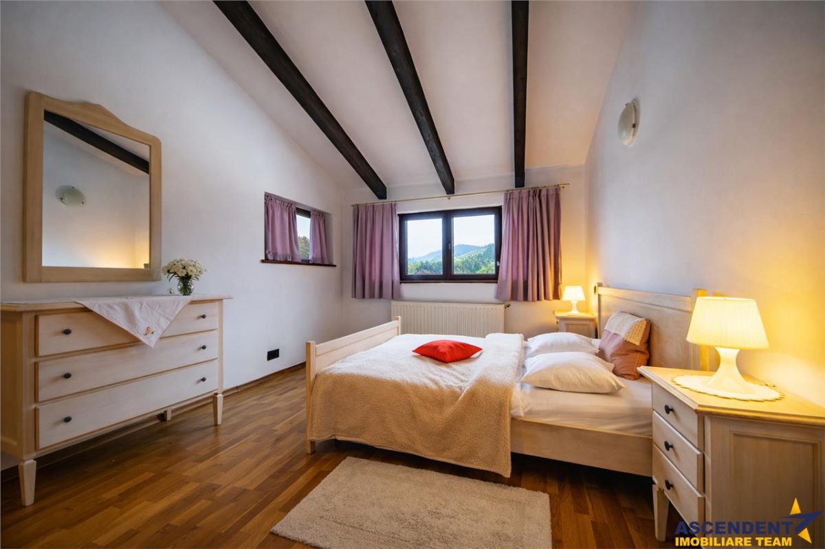 Pensiune cu priveliste fabuloasa, zona boema, Bran, Brasov. - foto 11