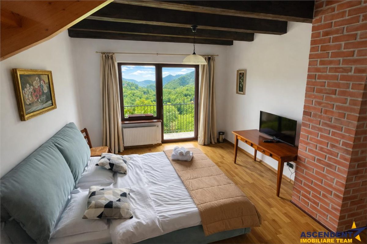 Pensiune cu priveliste fabuloasa, zona boema, Bran, Brasov. - foto 3