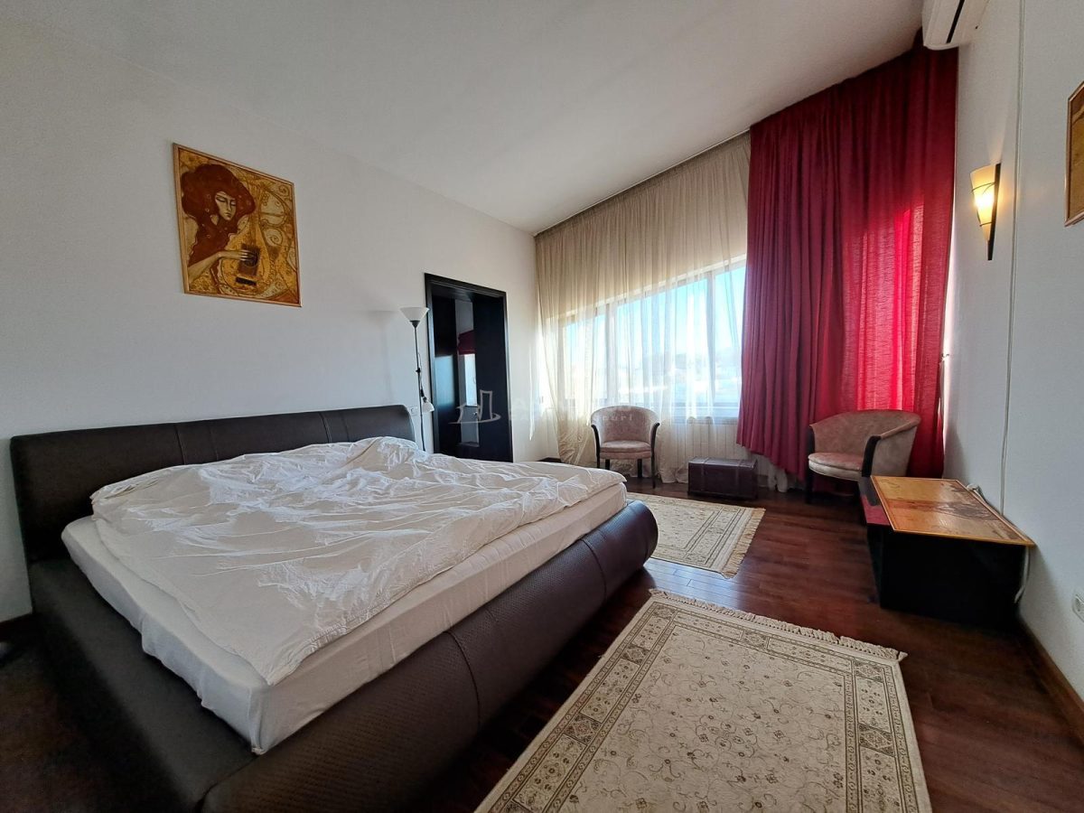 Casa cu piscina - Buftea - 8 camere - 4 bai - 620mp - 2500mp teren - foto 11