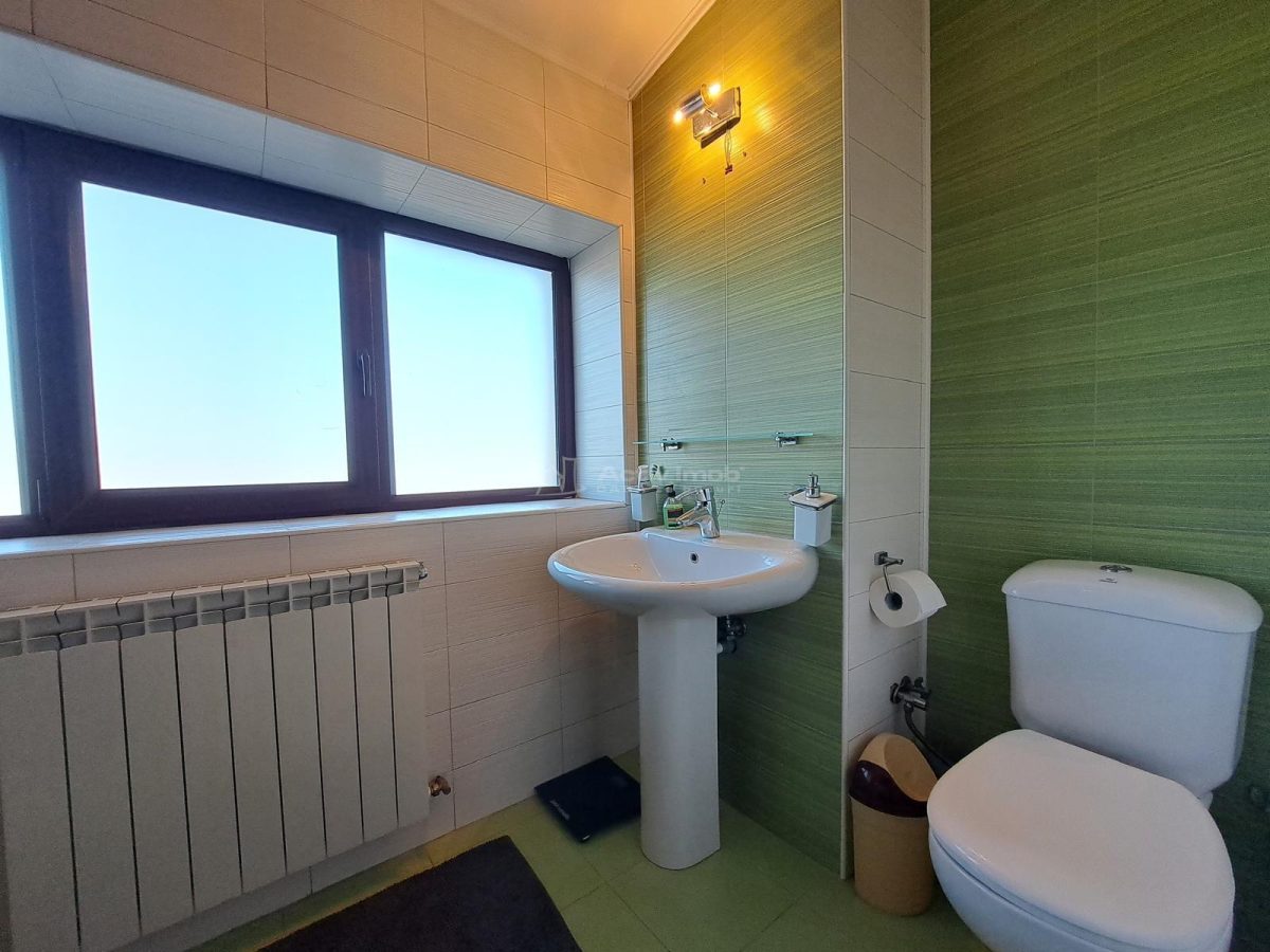 Casa cu piscina - Buftea - 8 camere - 4 bai - 620mp - 2500mp teren - foto 18