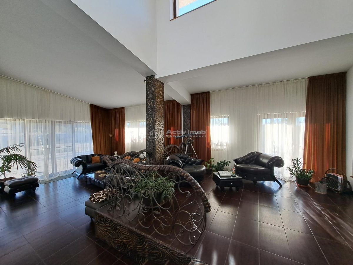 Casa cu piscina - Buftea - 8 camere - 4 bai - 620mp - 2500mp teren - foto 4