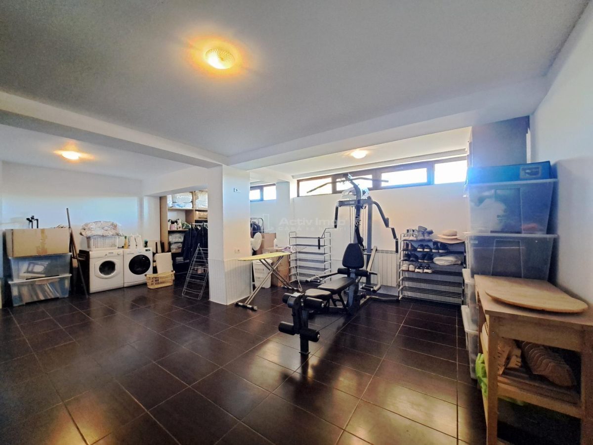 Casa cu piscina - Buftea - 8 camere - 4 bai - 620mp - 2500mp teren - foto 7