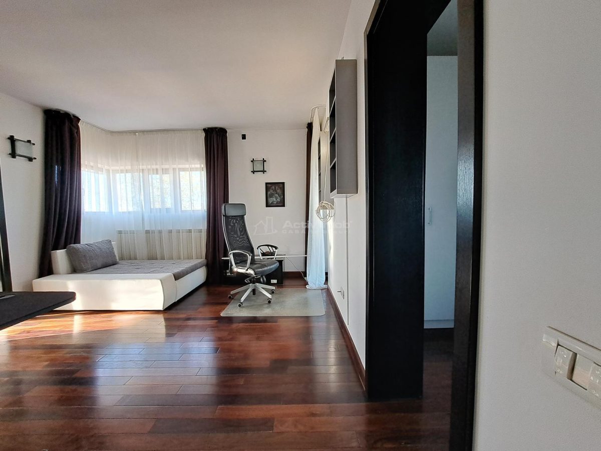 Casa cu piscina - Buftea - 8 camere - 4 bai - 620mp - 2500mp teren - foto 8