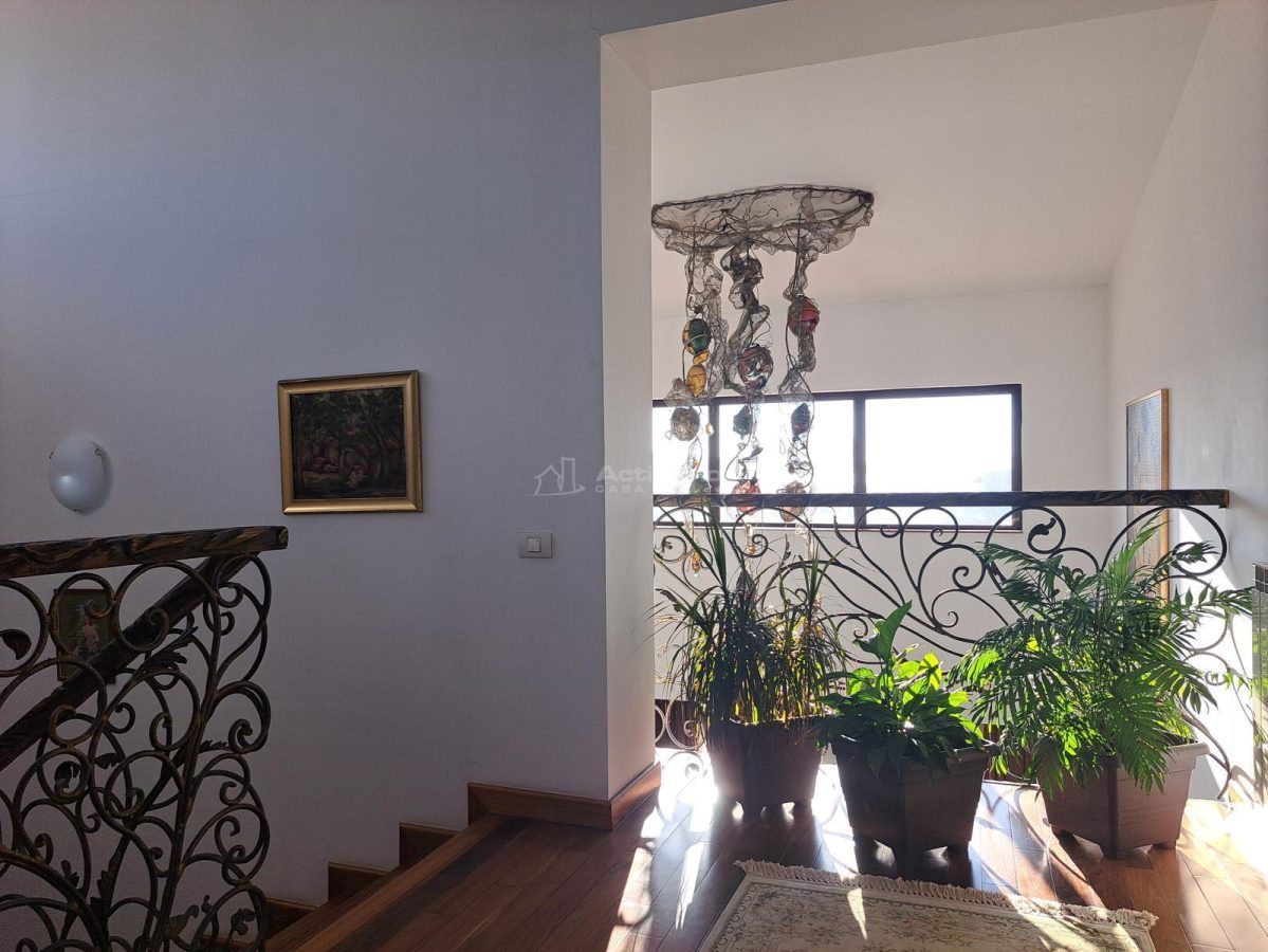 Casa cu piscina - Buftea - 8 camere - 4 bai - 620mp - 2500mp teren - foto 10