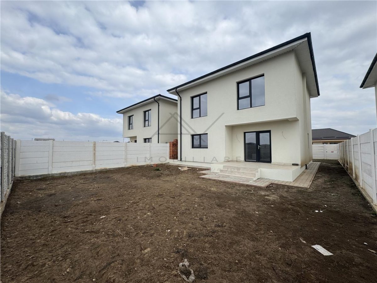 VILA DE VANZARE DOMNESTI LA CHEIE 4 CAMERE - TEREN- PANOURI FOTOVOLTAICE - 