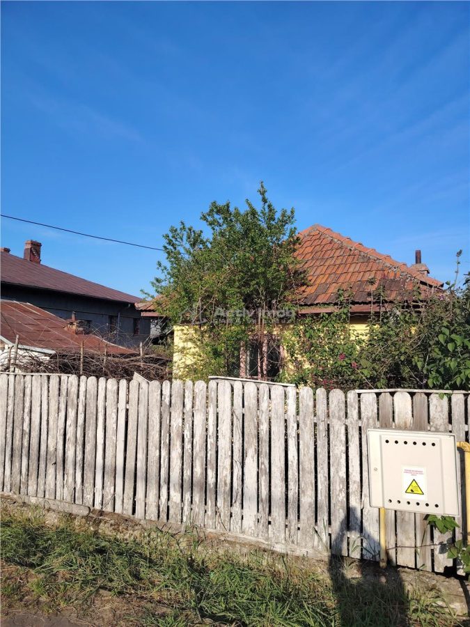 Casa batraneasca, cu toate utilitatile, locatie foarte buna - foto 3