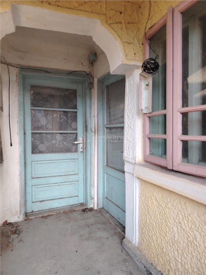 Casa batraneasca, cu toate utilitatile, locatie foarte buna - foto 7