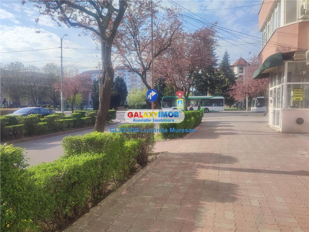 Vanzare spatiu comercial Central Targoviste - foto 11