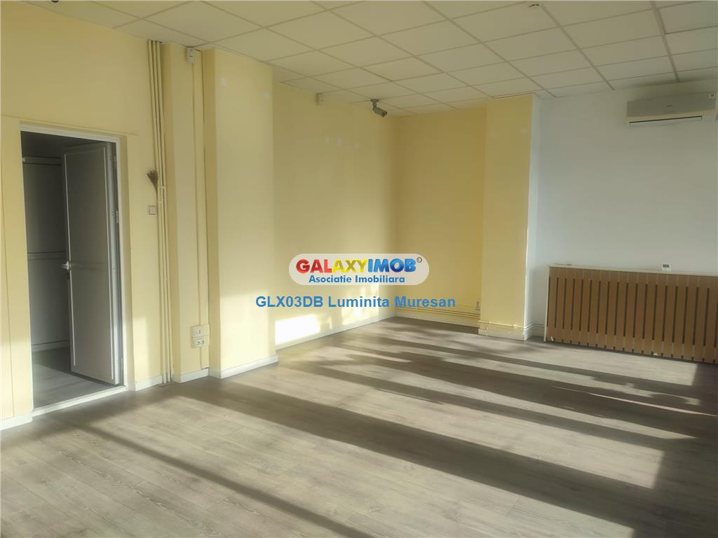 Vanzare spatiu comercial Central Targoviste - foto 4