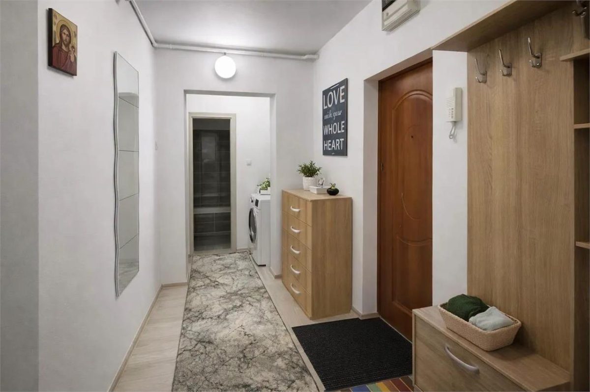 Apartament 2 Camere Tudor Renovat Mobilat Zona cu Spatiu Verde - foto 4