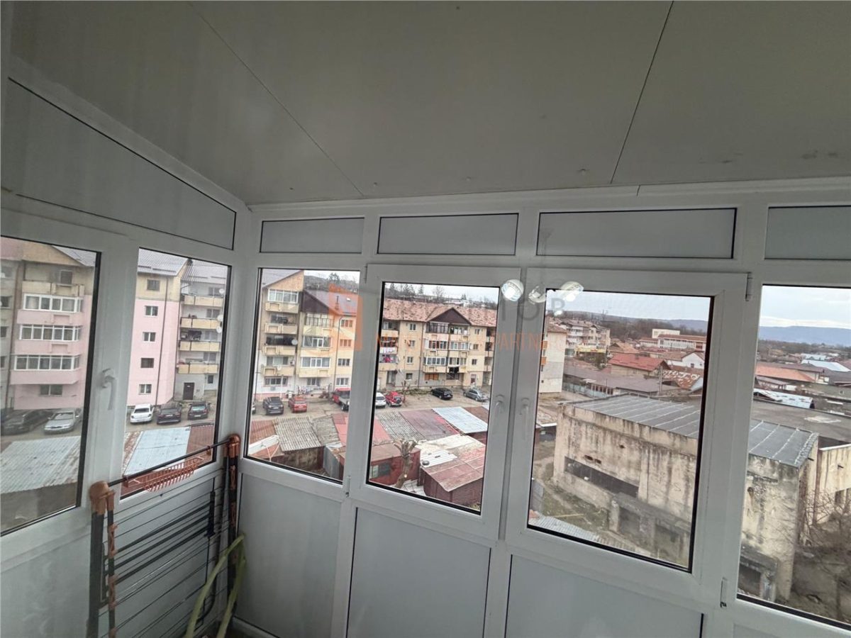 EXCLUSIVITATE Apartament 2 camere  CU GARAJ cf 1 semidecomandat  Berca - foto 11