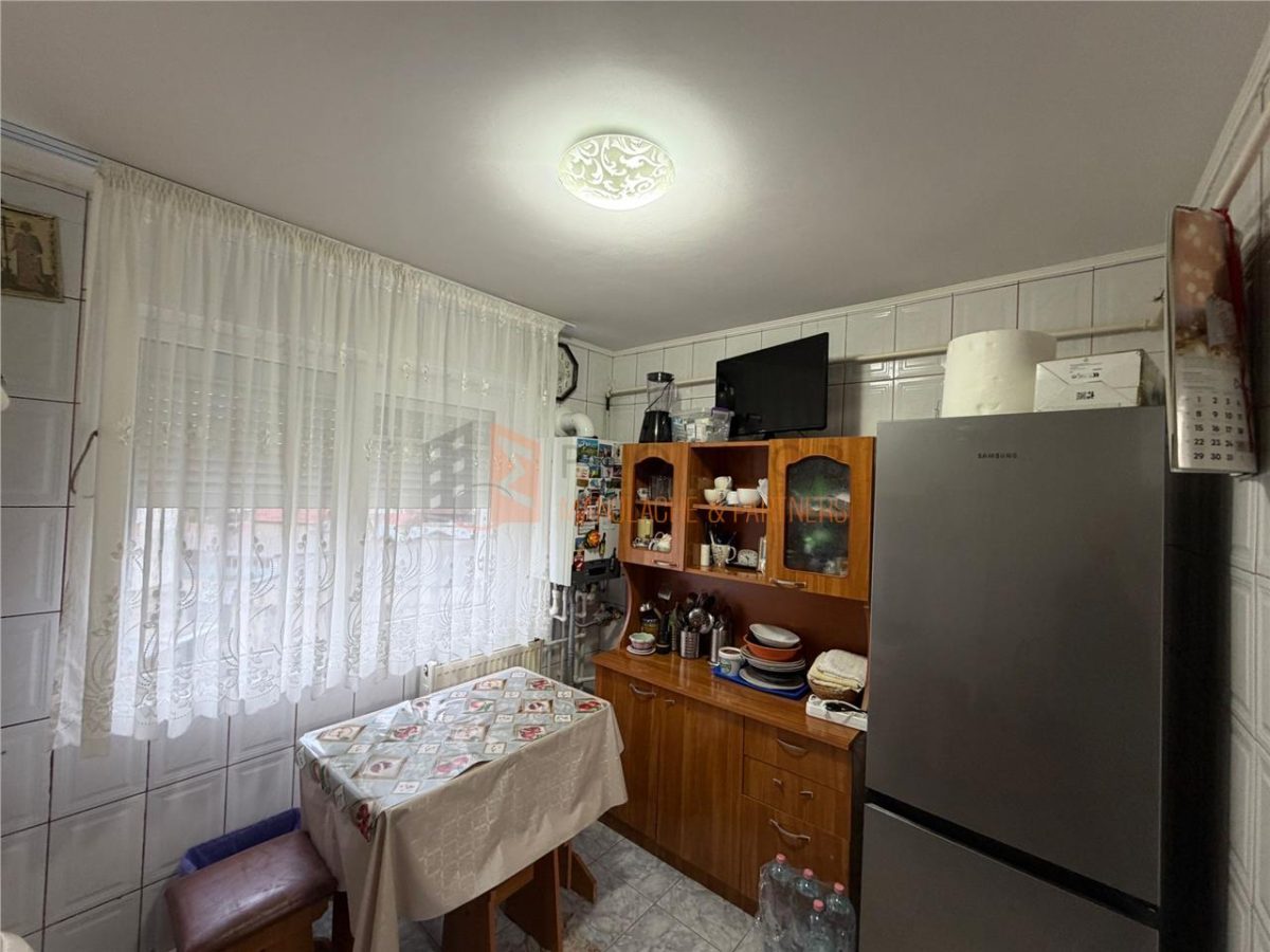 EXCLUSIVITATE Apartament 2 camere  CU GARAJ cf 1 semidecomandat  Berca - foto 6