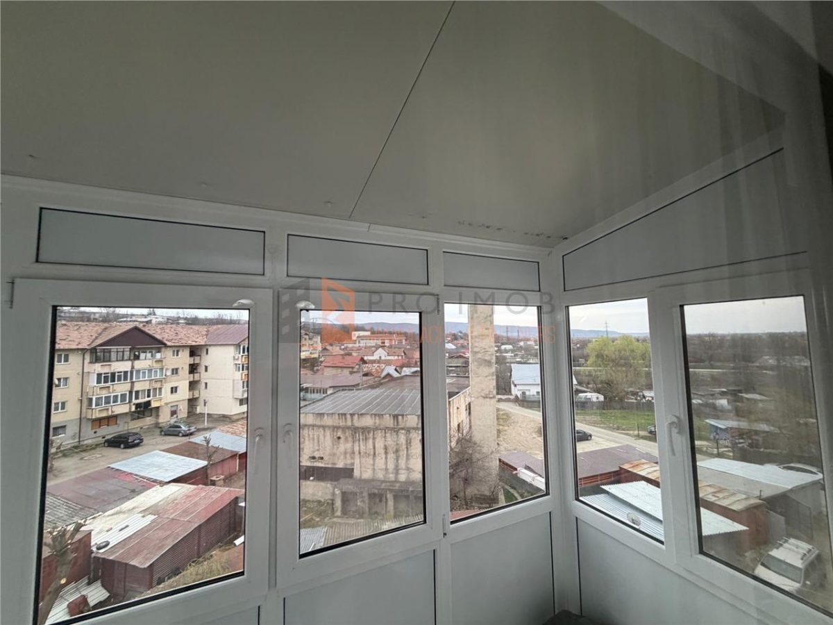 EXCLUSIVITATE Apartament 2 camere  CU GARAJ cf 1 semidecomandat  Berca - foto 10