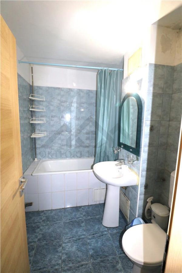 Apartament 2 camere, decomandat, centrala proprie , zona Lipovei - foto 9