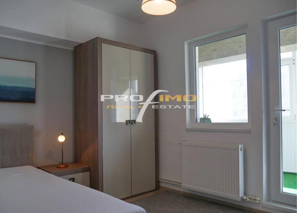 Tomis 3, apartament 3 camere decomandat, 2 bai, renovat, mobilat modern - foto 3