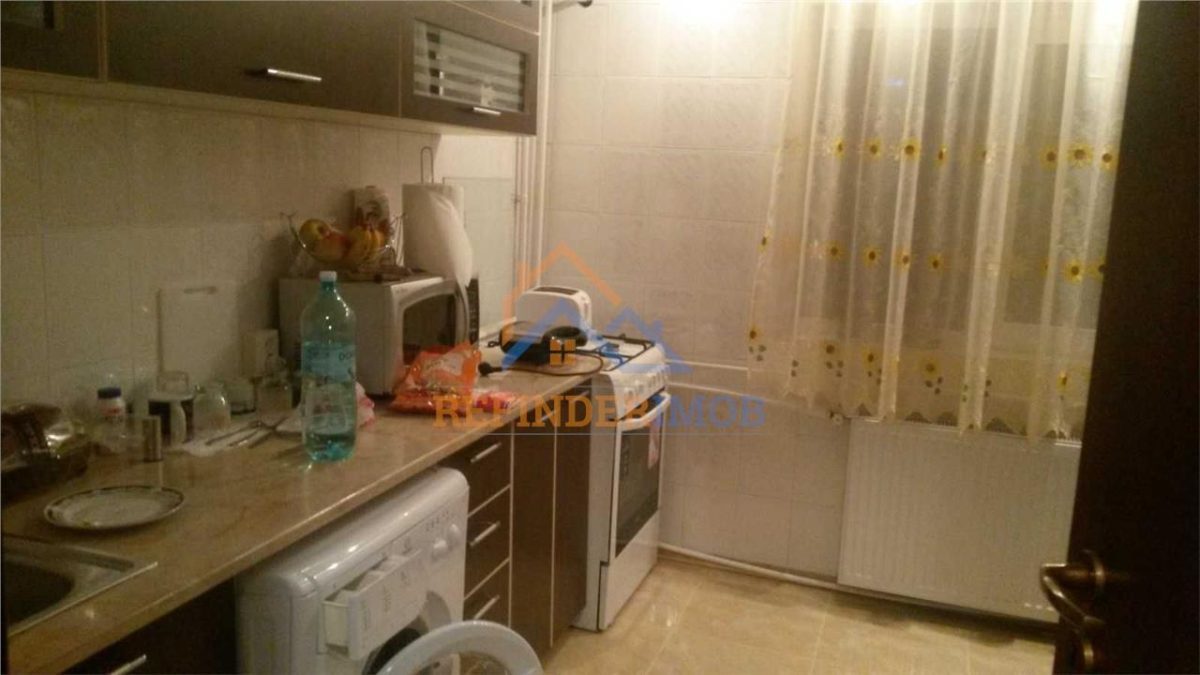 Apartament de vanzare cu 3 camere, zona Sebastian - Vulcan Center - foto 4