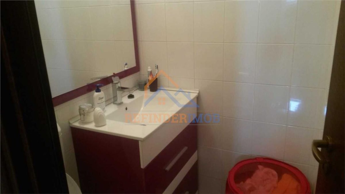 Apartament de vanzare cu 3 camere, zona Sebastian - Vulcan Center - foto 6