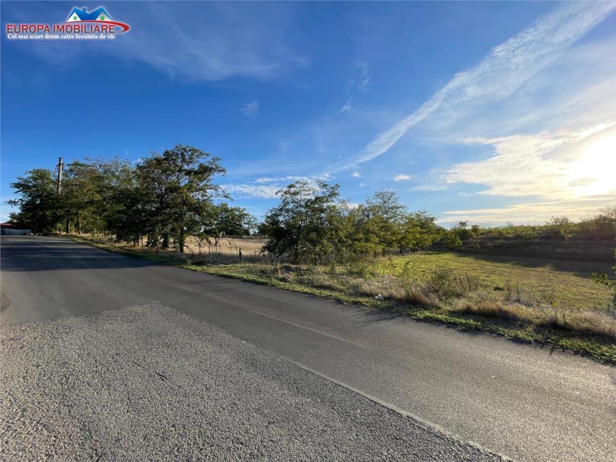 Teren de vanzare in localitatea Somova- judetul Tulcea - foto 2