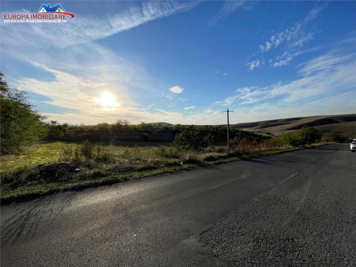 Teren de vanzare in localitatea Somova- judetul Tulcea - foto 8